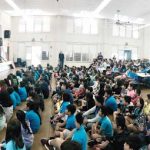 Lihikai students receive a gift of Hawaiian music